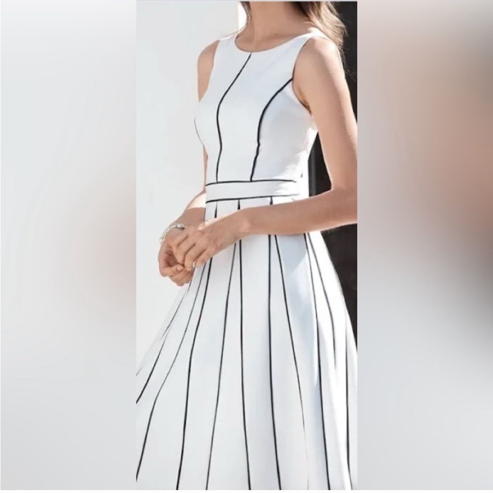 White House Black Market Size 4 Sleeveless Fit & Flare Women’s Ponte Knit Dress